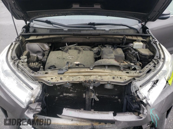 2018 Toyota Highlander SE with VIN 5TDJZRFH9JS528291, listed as a Copart auction lot 56568275 with 74,619 mi miles and Salvage title. Bid and sale history available at DreamBid. Image 12.