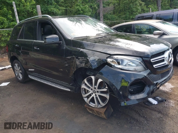 2019 Mercedes-Benz GLE 400 with VIN 4JGDA5GB5KB218442, listed as a IAAI auction lot 42204715 with 50,324 mi miles and . Bid and sale history available at DreamBid. Image 1.