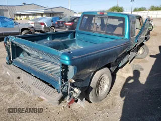1995 Ford Ranger XL z VIN 1FTCR14A3SPA94820, wystawiony jako Copart lot #86786014 z przebiegiem Nie podano mil oraz Nie do naprawy • Non repairable. Historia ofert i sprzedaży dostępna na DreamBid. Obrazek 3.