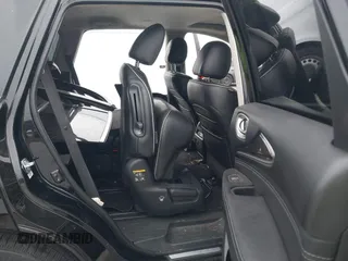 2019 Infiniti QX60 LUXE with VIN 5N1DL0MN7KC500202, listed as a IAAI auction lot 41229623 with 103,626 mi miles. Bid and sale history available at carsss.com. Image 8.