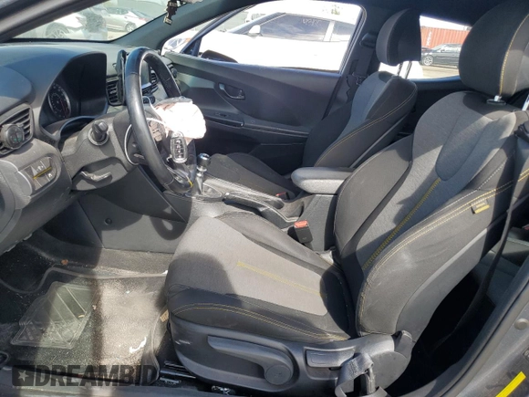 2019 Hyundai Veloster Turbo z VIN KMHTH6AB4KU007744, wystawiony jako Copart lot #88815645 z przebiegiem 88 738 mil mil oraz Nie do naprawy • Non repairable. Historia ofert i sprzedaży dostępna na DreamBid. Obrazek 7.