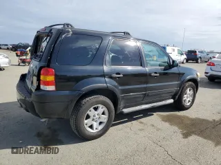 2007 Ford Escape XLT with VIN 1FMYU03197KA85751, listed as a Copart auction lot 50204745 with 120,196 mi miles and Salvage Title. Bid and sale history available at carsss.com. Image 3.