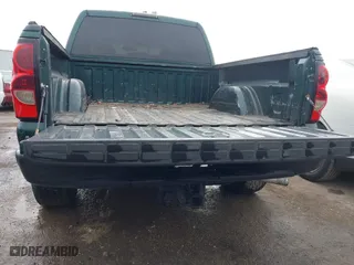2005 Chevrolet Silverado 1500 LS with VIN 2GCEK13T551156428, listed as a IAAI auction lot 41731983 with 274,185 mi miles. Bid and sale history available at carsss.com. Image 17.