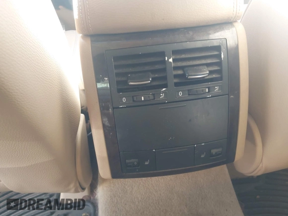 2005 Volkswagen Touareg 4.2L V8 with VIN WVGZM77L25D079655, listed as a IAAI auction lot 42033696 with 187,389 mi miles and . Bid and sale history available at DreamBid. Image 14.