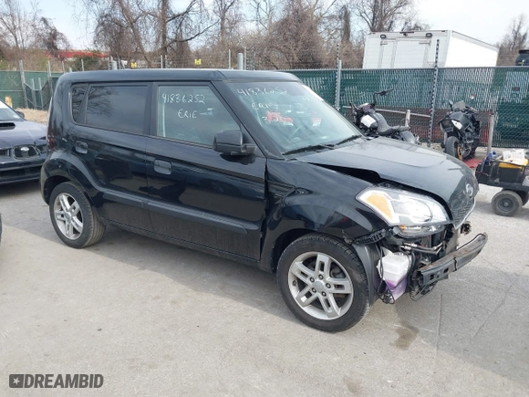 2010 Kia Soul ! with VIN KNDJT2A2XA7184346, listed as a IAAI auction lot 41836252 with 179,009 mi miles. Bid and sale history available at carsss.com. Image 1.