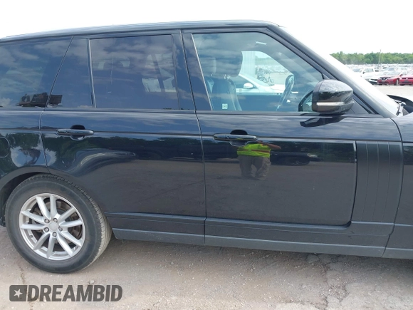 2018 Land Rover Range Rover with VIN SALGR2RV7JA395524, listed as a IAAI auction lot 42298825 with 103,310 mi miles and . Bid and sale history available at DreamBid. Image 13.