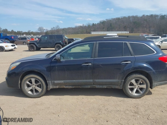 2014 Subaru Outback 2.5i Limited with VIN 4S4BRCPC3E3243402, listed as a IAAI auction lot 41629916 with 202,288 mi miles. Bid and sale history available at carsss.com. Image 14.