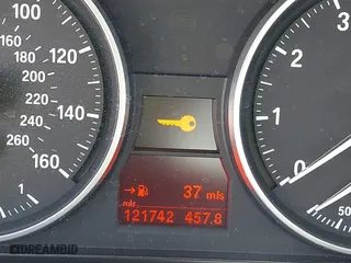 2014 BMW X1 xDrive28i with VIN WBAVL1C57EVY23722, listed as a IAAI auction lot 41839543 with 121,742 mi miles. Bid and sale history available at carsss.com. Image 16.