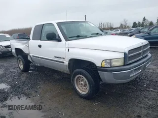 2001 Dodge 1500 with VIN 1B7HF13Z11J594854, listed as a IAAI auction lot 41835449 with 134,273 mi miles. Bid and sale history available at carsss.com. Image 1.