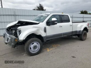 2021 Ford F-450 XL with VIN 1FT8W4DTXMED30296, listed as a Copart auction lot 53511365 with 25,593 mi miles and Salvage Title. Bid and sale history available at carsss.com. Image 1.