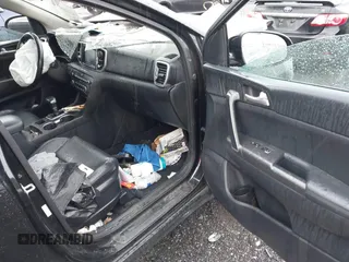 2017 Kia Sportage EX с VIN KNDPNCACXH7299218, выставлен на аукционе IAAI как лот 42227178 с пробегом Не указан миль и . История ставок и продаж доступна на DreamBid. Изображение 5.
