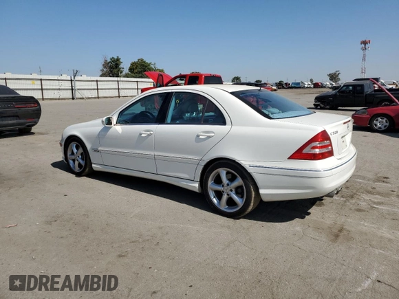 2005 Mercedes-Benz C 320 с VIN WDBRF64J35F573425, выставлен на аукционе Copart как лот 60815455 с пробегом 116 054 миль миль и Списание • Salvage title. История ставок и продаж доступна на DreamBid. Изображение 2.