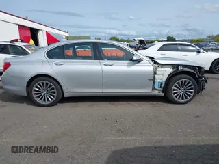 2011 BMW 7 Series 740i z VIN WBAKA4C53BC612440, wystawiony jako IAAI lot #42003297 z przebiegiem 130 655 mil mil oraz . Historia ofert i sprzedaży dostępna na DreamBid. Obrazek 14.