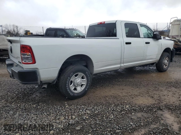 2024 Ram 2500 Tradesman with VIN 3C6UR5HJ5RG160943, listed as a Copart auction lot 84923294 with 3,282 mi miles and Salvage title. Bid and sale history available at DreamBid. Image 3.