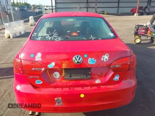2014 Volkswagen Jetta S с VIN 3VW2K7AJ1EM234975, выставлен на аукционе IAAI как лот 42106679 с пробегом 78 942 миль миль и . История ставок и продаж доступна на DreamBid. Изображение 16.