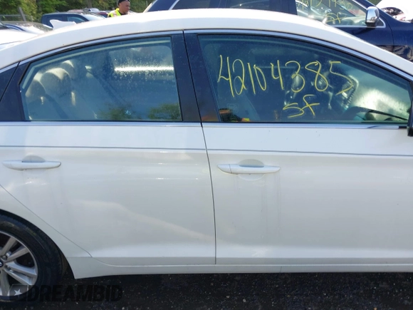 2015 Hyundai Sonata 2.4L SE with VIN 5NPE24AF7FH202159, listed as a IAAI auction lot 42104385 with 75,309 mi miles. Bid and sale history available at carsss.com. Image 13.