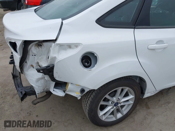 2016 Ford Focus SE with VIN 1FADP3F24GL346445, listed as a IAAI auction lot 42101322 with 30,354 mi miles. Bid and sale history available at carsss.com. Image 13.