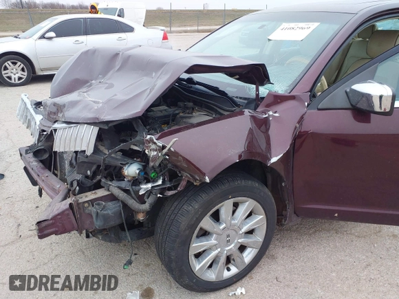 2012 Lincoln MKZ with VIN 3LNHL2GC3CR834012, listed as a IAAI auction lot 41082969 with 203,564 mi miles. Bid and sale history available at carsss.com. Image 6.
