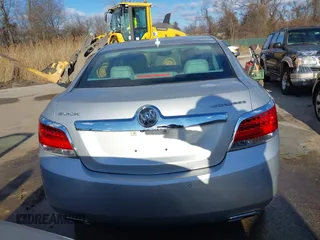 2012 Buick LaCrosse Premium 3 z VIN 1G4GH5E36CF201695, wystawiony jako IAAI lot #41553862 z przebiegiem 87 567 mil mil oraz . Historia ofert i sprzedaży dostępna na DreamBid. Obrazek 16.