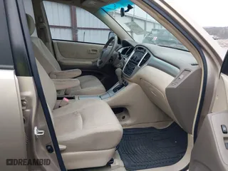 2006 Toyota Highlander w/3rd Row with VIN JTEDP21A660110930, listed as a IAAI auction lot 41521718 with 268,395 mi miles. Bid and sale history available at carsss.com. Image 5.