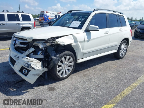 2012 Mercedes-Benz GLK GLK 350 with VIN WDCGG5GB8CF735979, listed as a IAAI auction lot 41931333 with 124,649 mi miles. Bid and sale history available at carsss.com. Image 17.