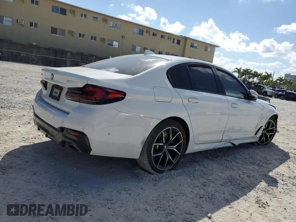 2022 BMW 5 Series 530i xDrive with VIN WBA13BJ0XNCK80986, listed as a Copart auction lot 44539685 with 32,063 mi miles and Salvage Title. Bid and sale history available at carsss.com. Image 3.