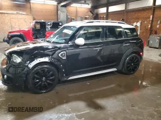 2018 MINI Countryman Cooper S with VIN WMZYT3C33J3E93371, listed as a Copart auction lot 80890684 with 73,455 mi miles and Salvage Title. Bid and sale history available at carsss.com. Image 1.