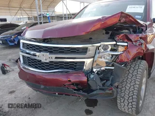 2016 Chevrolet Tahoe LT z VIN 1GNSKBKC7GR465751, wystawiony jako IAAI lot #41983178 z przebiegiem 101 428 mil mil oraz . Historia ofert i sprzedaży dostępna na DreamBid. Obrazek 6.