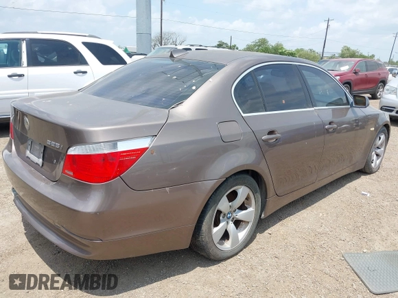 2006 BMW 5 Series 525i with VIN WBANE53586B992314, listed as a IAAI auction lot 42142051 with 146,980 mi miles and . Bid and sale history available at carsss.com. Image 4.