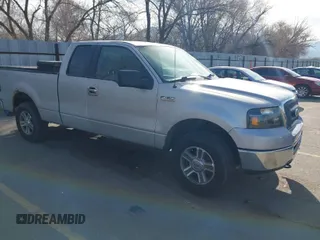 2006 Ford F-150 XLT with VIN 1FTPX14506FA09924, listed as a IAAI auction lot 41902617 with 179,444 mi miles. Bid and sale history available at carsss.com. Image 1.