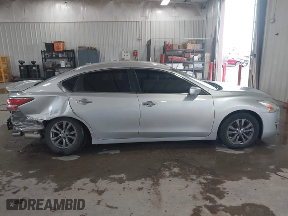 2015 Nissan Altima SV z VIN 1N4AL3AP2FC465479, wystawiony jako IAAI lot #42205569 z przebiegiem 109 258 mil mil oraz . Historia ofert i sprzedaży dostępna na DreamBid. Obrazek 14.