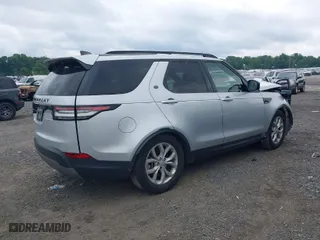 2018 Land Rover Discovery SE with VIN SALRG2RV3JA060369, listed as a IAAI auction lot 39979847 with 69,074 mi miles. Bid and sale history available at carsss.com. Image 4.