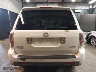 2007 Honda Pilot EX-L with VIN 5FNYF18507B019943, listed as a IAAI auction lot 41986403 with 179,379 mi miles. Bid and sale history available at carsss.com. Image 17.