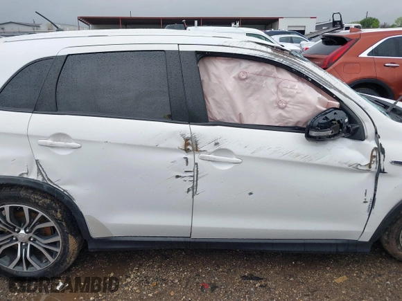 2016 Mitsubishi Outlander Sport 2.0 ES with VIN JA4AP3AU5GZ026113, listed as a IAAI auction lot 41893209 with 66,807 mi miles. Bid and sale history available at carsss.com. Image 13.