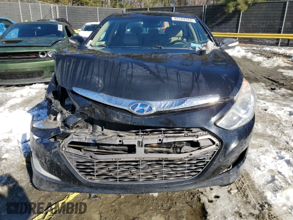 2012 Hyundai Sonata Hybrid with VIN KMHEC4A44CA057592, listed as a Copart auction lot 85784944 with 110,520 mi miles and Salvage Title. Bid and sale history available at DreamBid. Image 5.