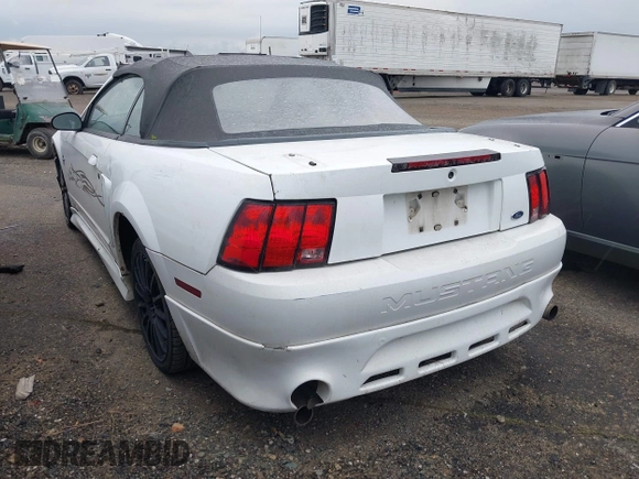 2000 Ford Mustang with VIN 1FAFP4440YF265297, listed as a IAAI auction lot 41739266 with 170,907 mi miles. Bid and sale history available at carsss.com. Image 3.
