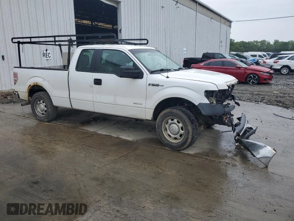 2013 Ford F-150 XL z VIN 1FTFX1CT2DKF61201, wystawiony jako Copart lot #58761215 z przebiegiem Nie podano mil oraz Szkoda całkowita • Salvage title. Historia ofert i sprzedaży dostępna na DreamBid. Obrazek 4.