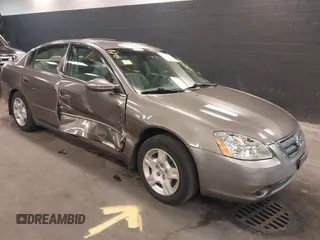 2003 Nissan Altima S with VIN 1N4AL11E53C354648, listed as a IAAI auction lot 41801992 with 172,010 mi miles. Bid and sale history available at carsss.com. Image 1.