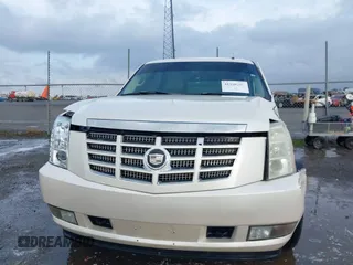 2007 Cadillac Escalade z VIN 1GYFK63837R139628, wystawiony jako IAAI lot #41108201 z przebiegiem 243 847 mil mil oraz . Historia ofert i sprzedaży dostępna na DreamBid. Obrazek 12.
