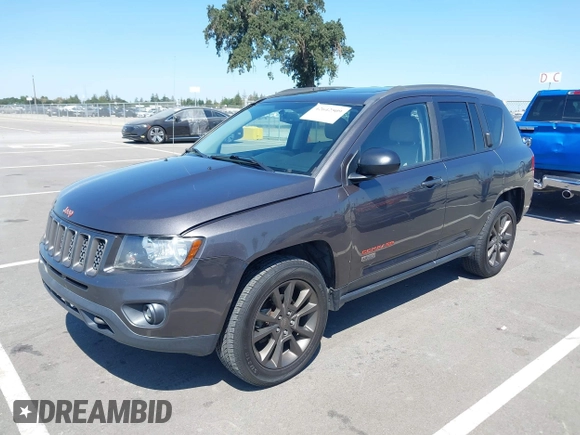 2016 Jeep Compass Sport SE z VIN 1C4NJDBBXGD729747, wystawiony jako IAAI lot #42642509 z przebiegiem 157 774 mil mil oraz . Historia ofert i sprzedaży dostępna na DreamBid. Obrazek 2.