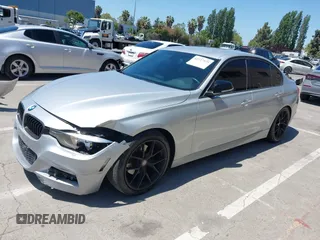 2013 BMW 3 Series 328i z VIN WBA3C1C58DF438492, wystawiony jako IAAI lot #42227575 z przebiegiem 110 497 mil mil oraz . Historia ofert i sprzedaży dostępna na DreamBid. Obrazek 17.