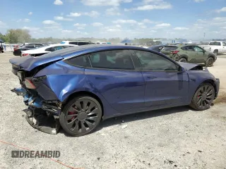 2023 Tesla Model 3 Performance z VIN 5YJ3E1EC4PF558646, wystawiony jako Copart lot #55201985 z przebiegiem 24 455 mil mil oraz Nie do naprawy. Historia ofert i sprzedaży dostępna na DreamBid. Obrazek 3.