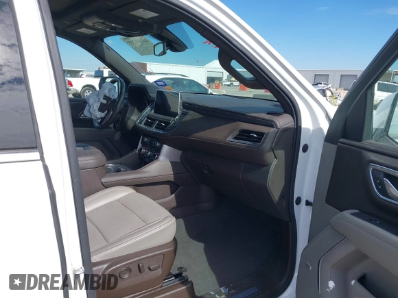 2021 GMC Yukon XL SLT with VIN 1GKS1GKD6MR100561, listed as a IAAI auction lot 41609215 with 37,429 mi miles and . Bid and sale history available at carsss.com. Image 5.