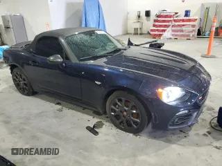 2018 FIAT 124 Spider Classica с VIN JC1NFAEK0J0133862, выставлен на аукционе Copart как лот 56683105 с пробегом 47 565 миль миль и Списание • Salvage title. История ставок и продаж доступна на DreamBid. Изображение 4.