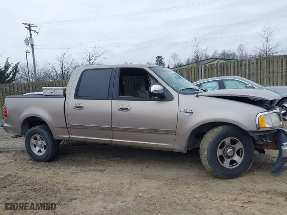 2002 Ford F-150 XLT with VIN 1FTRW07632KC67012, listed as a IAAI auction lot 41535948 with 1 mi miles. Bid and sale history available at carsss.com. Image 13.