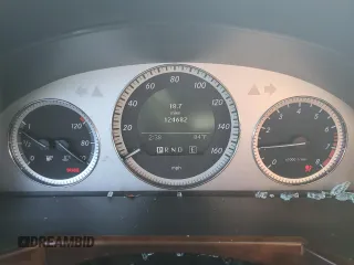 2011 Mercedes-Benz GLK 350 z VIN WDCGG8HB4BF639314, wystawiony jako Copart lot #44123465 z przebiegiem 124 682 mil mil oraz Szkoda całkowita • Salvage title. Historia ofert i sprzedaży dostępna na DreamBid. Obrazek 9.