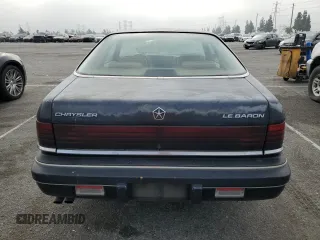 1987 Chrysler LeBaron z VIN 1C3CJ51E1HG137845, wystawiony jako Copart lot #86610254 z przebiegiem Nie podano mil oraz Czysty tytuł • Clean title. Historia ofert i sprzedaży dostępna na DreamBid. Obrazek 6.
