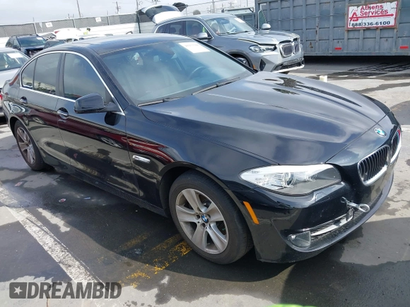 2013 BMW 5 Series 528i with VIN WBAXG5C52DDY32806, listed as a IAAI auction lot 41933388 with 92,360 mi miles and . Bid and sale history available at carsss.com. Image 1.