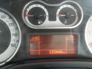 2014 FIAT 500L Trekking with VIN ZFBCFADH7EZ013366, listed as a IAAI auction lot 41017658 with 133,448 mi miles and . Bid and sale history available at DreamBid. Image 15.