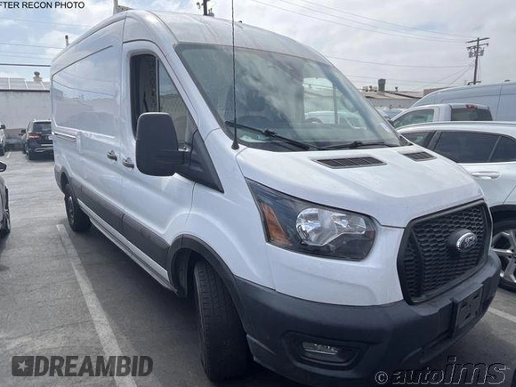 2021 Ford Transit Cargo z VIN 1FTBR1C8XMKA20224, wystawiony jako IAAI lot #42789308 z przebiegiem 76 845 mil mil oraz . Historia ofert i sprzedaży dostępna na DreamBid. Obrazek 12.